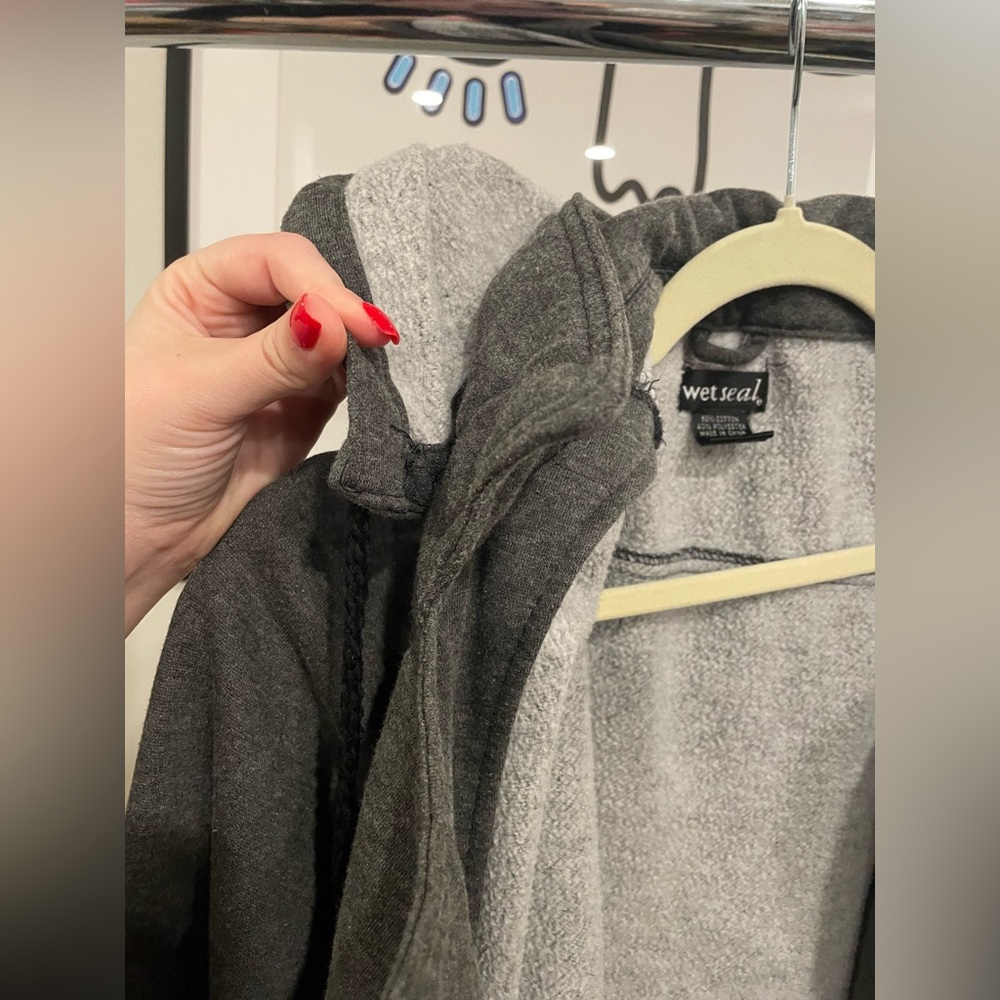 Grey & black coat w/ detachable hood - Picture 5 of 8